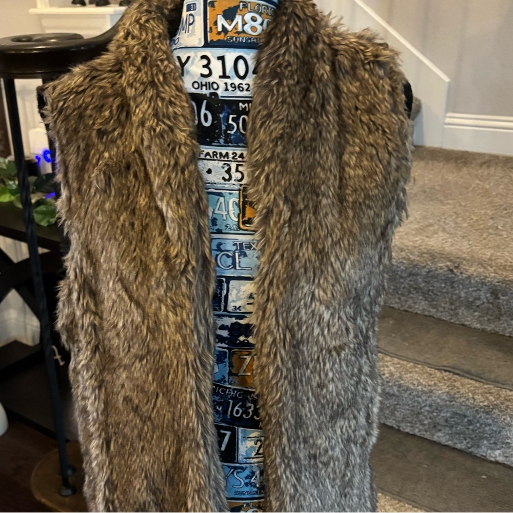 Faux Fur Sweater Vest L